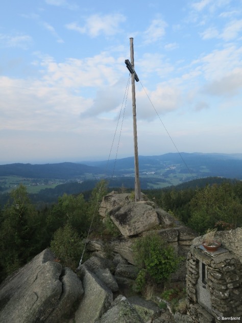 IMG_3074 Nebelstein - Gipfelkreuz_prot_1600x1200_250KB